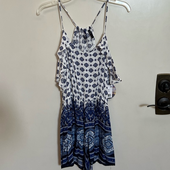 Romper Size Small, NWT - Picture 2 of 7